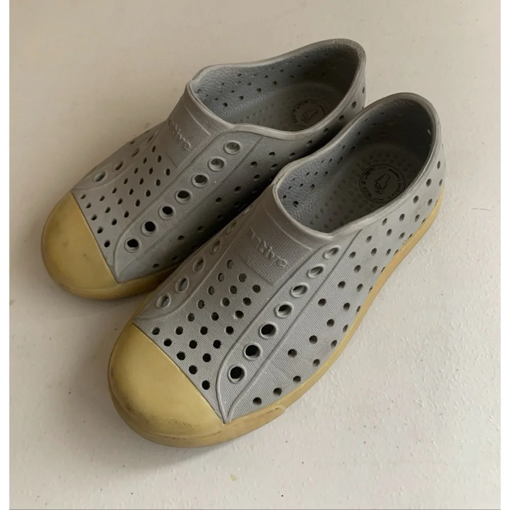 Native Kids Gray Jefferson Size C10